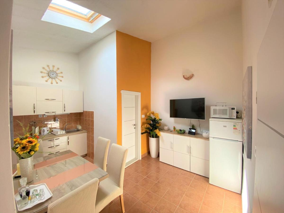 Apartment Beach Makarska Ngoại thất bức ảnh
